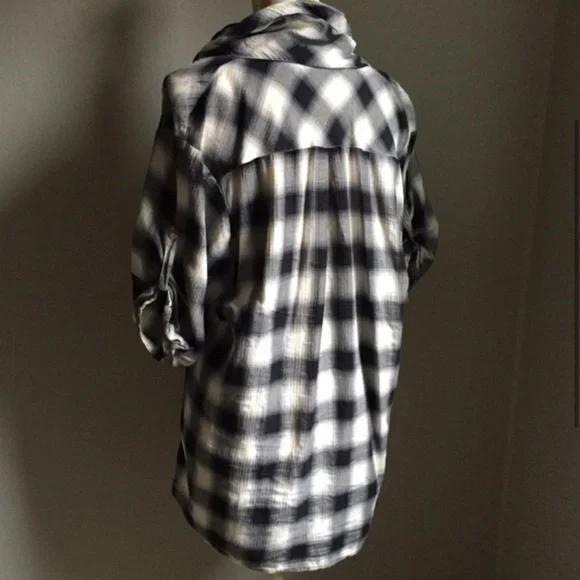 Vince Black and Gray Plaid Tunic Shirt - Picture 7 of 15